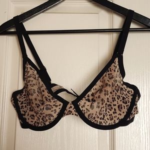 Cuup leopard print triangle bra 36C